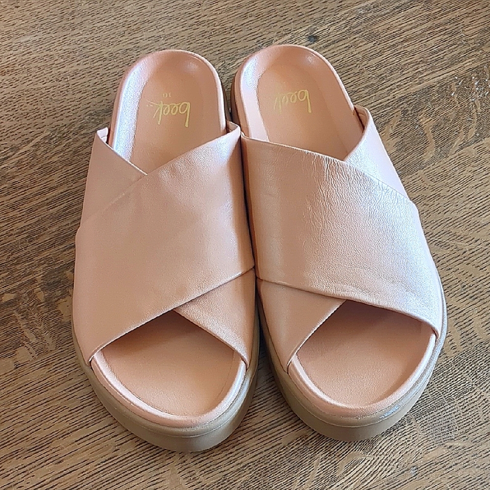 Beek Hen Leather Platform Slide Sandals